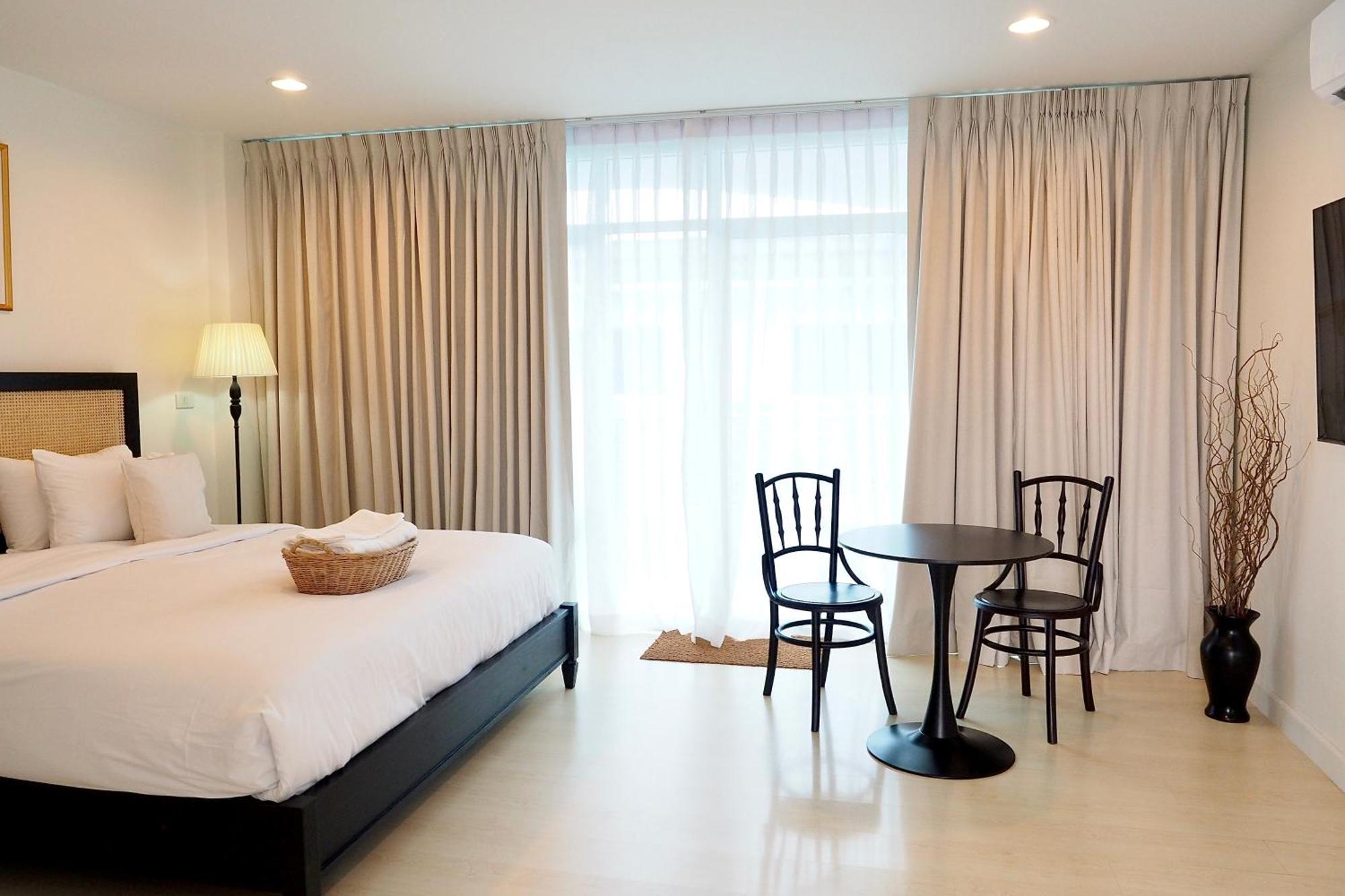 The Beach Bangsaen By Thanthita Next To Wonnapa Beach Free Disney Plus Exterior foto