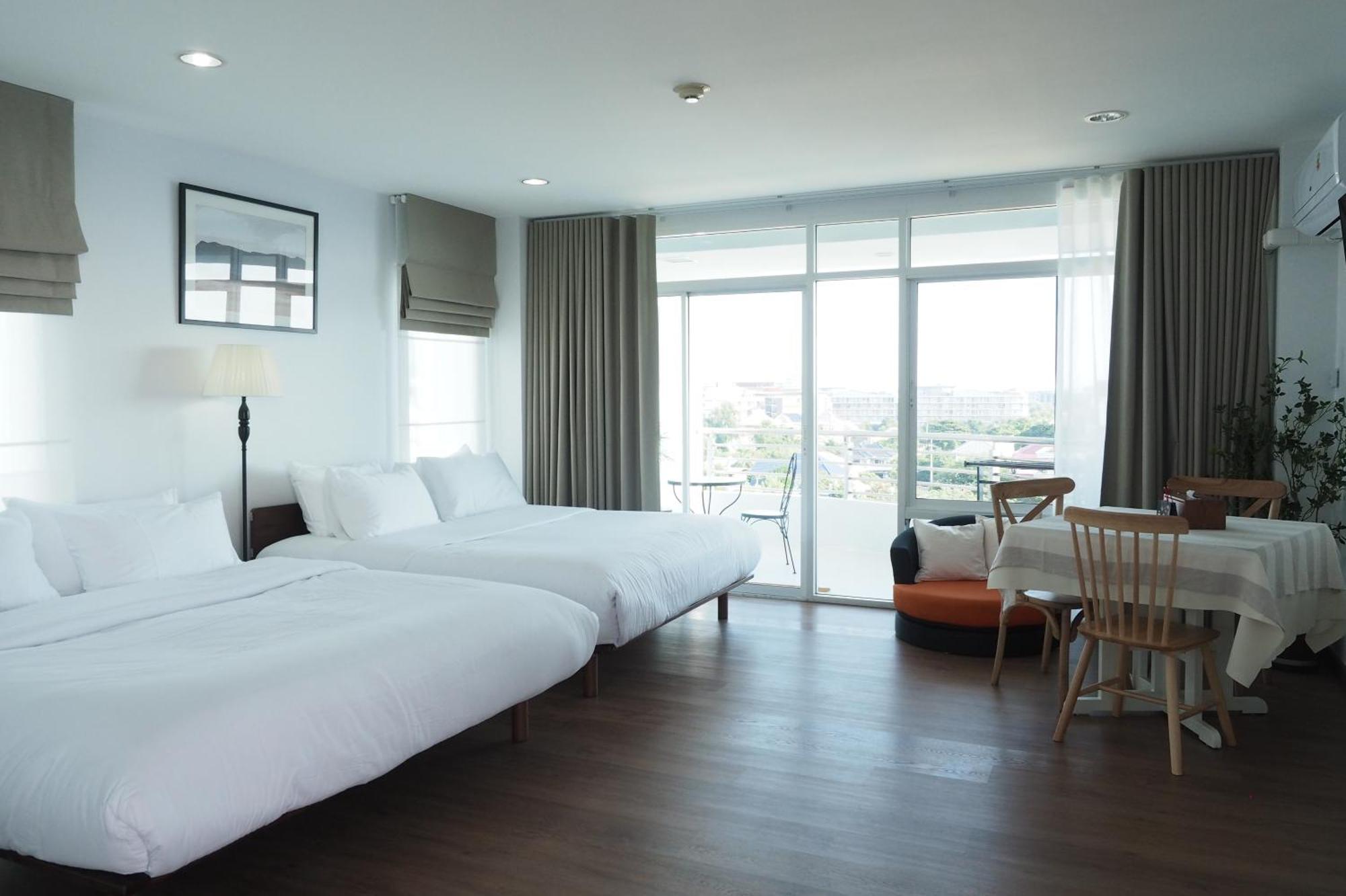 The Beach Bangsaen By Thanthita Next To Wonnapa Beach Free Disney Plus Exterior foto